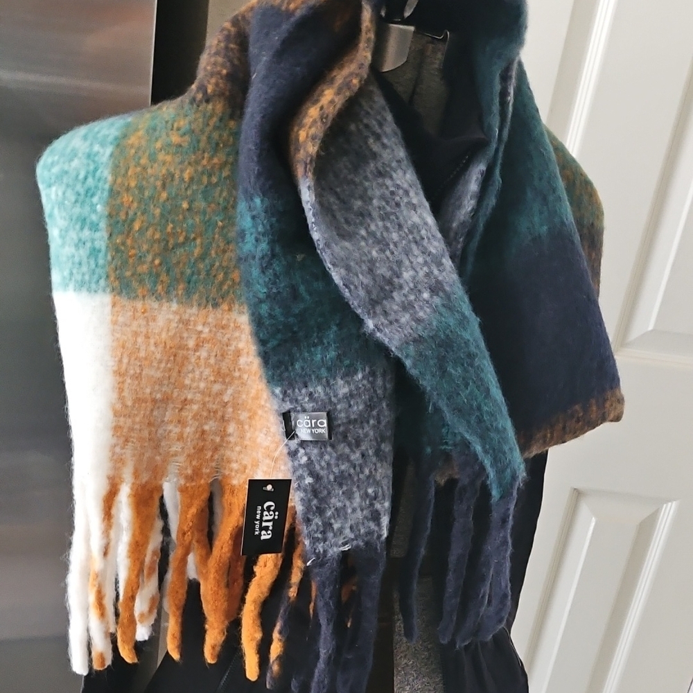 New W Tag CARA NEW YORK Colorful Rust Green White Plaid Fringed Cozy Scarf 78"